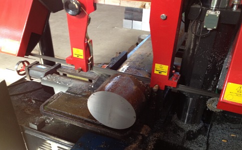 下陆卧式带锯床加工时出现明显振荡如何排查？